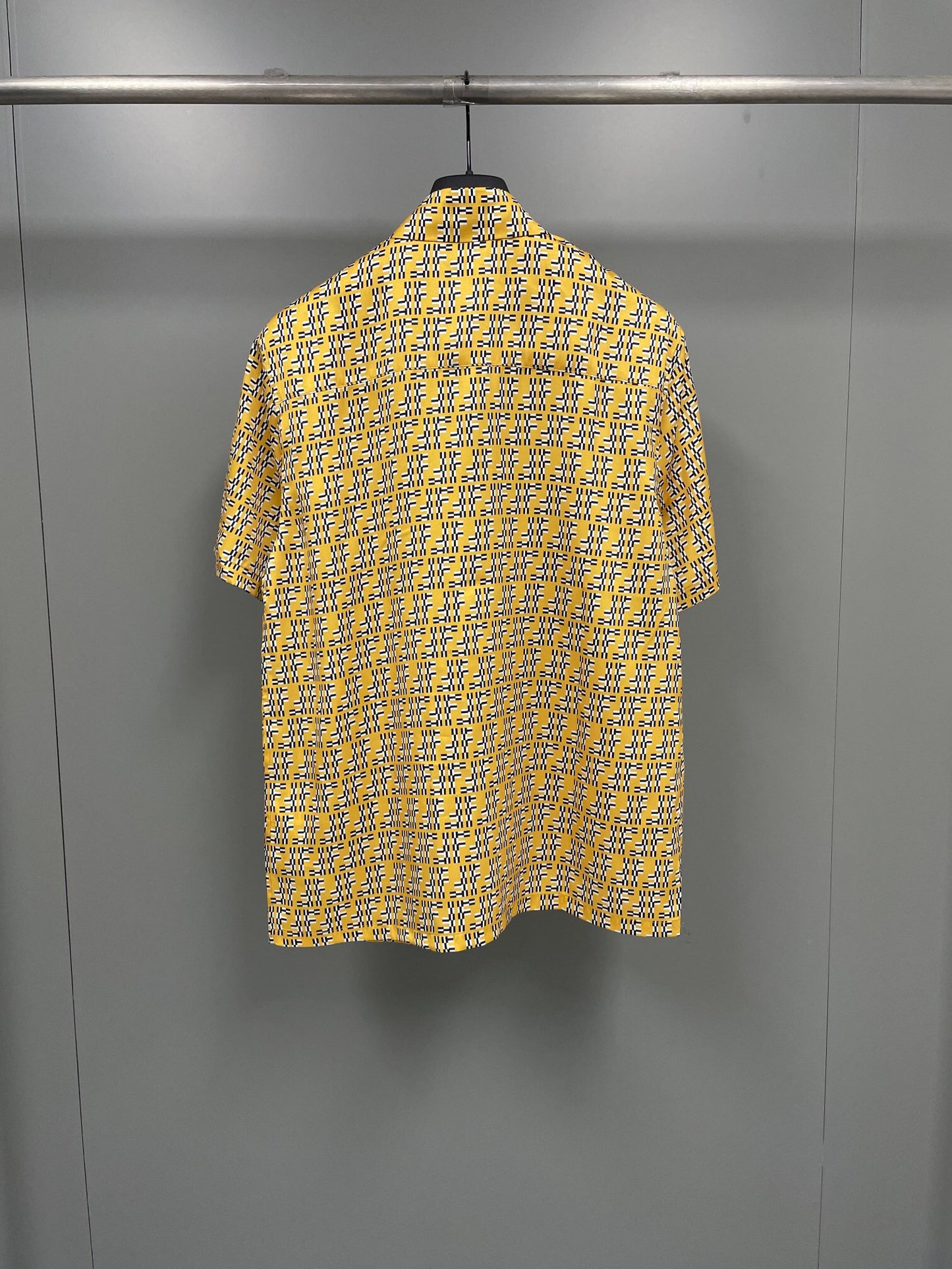 Fendi Labrinth Short Sleeve Shirt 100 Real Silk